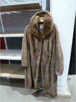 Ladies Fur Coat Paul Magder - Toronto Furs