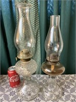 Oil lamps(right lamp base Has crack)