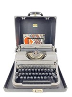 Underwood Universal 1948 Typewriter