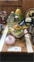 Cookie jars, teapot, miscellaneous