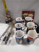 Holiday decorations, 6 Mugs, shower hooks,