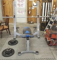 NAUTILUS WEIGHTBENCH W/ 45LB BAR AND WEIGHTS