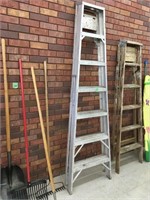 7' metal step ladder