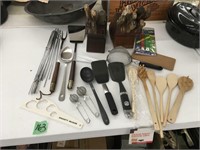 lg lot kitchen utensils, wood knife block w/knives