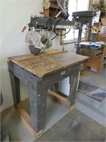 BLACK & DECKER RADIAL ARM SAW W/ STAND