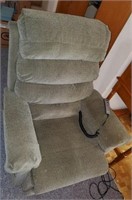 Pride electric lift chair (great condition)