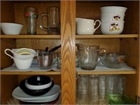 Cups, soup bowls, misc kitchenware