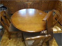 Modern Oak table with leaf, 4 chairs-42"