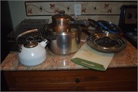 Assorted Cookware and Pots/Pans