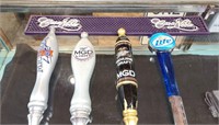 Rubber beer mat and 4 beer tap handles