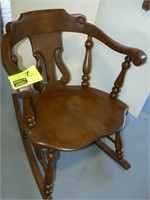 SHORT-BACK HEAVY ANITQUE ROCKING CHAIR