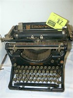 ANTIQUE UNDERWOOD TYPEWRITER (NOT WORKING)