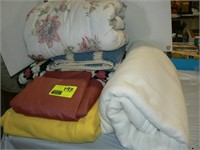 AFGHANS, THROWS, COMFORTER, BLANKETS