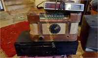 5 pieces Emersion player, clock radio, radio