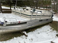 Weeres 20 Ft. Pontoon & Johnson 25 Hp Motor