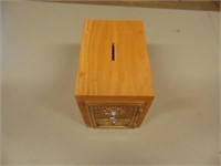 Small Wooden Safe - 5 x 7 x 6