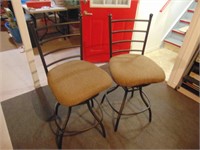 2 Bar stools match lot 132