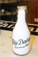 City Dairy Salisbury, MD Quart Milk Bottle We