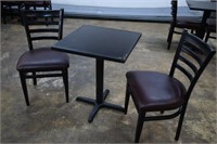 Table w/ 2 Chairs