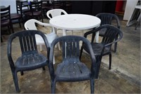 Patio Table w/ 6 Chairs