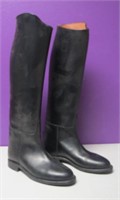 Size 8 1/2 R Womans Leather Knee High Boots