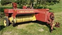 New Holland Hayliner 273 Square Baler