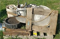 Pallet w/Commercial Light, Concrete Stakes, and