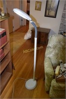 Gooseneck Reading Lamp