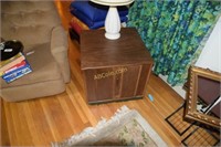 Lamp Table w/cabinet door - 21 x 24"