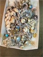 Good Selection of Vintage Costume Jewelry