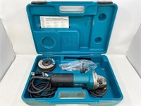 Makita 9553NB 4" Grinder with case