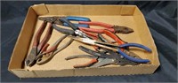 Flat of pliers