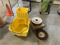 Mop bucket & floor scruber heads