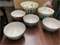 6 BOWLS TOTAL  4 ARE PIONEER WOMAN