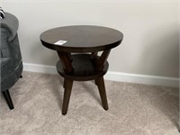 ACCENT TABLE