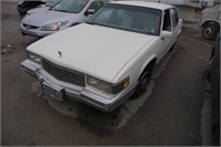 1989 Whi Cadillac Deville