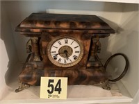Vintage Mantle Clock (Rm1)