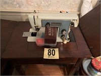 Sewing Machine & Cabinet (Rm2)