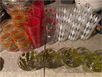 Lot of vintage glass tumblers