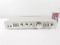 Pré-amplificateur LXI, modèle AM4005 -