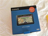 GARMIN GPS Navigator 'Nuvi 255w' W/Box