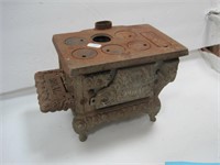 Royal cast iron toy stove