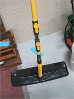 long handle adjustable plastic snow rake