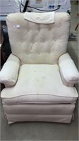 White rocker recliner (recliner handle broken)