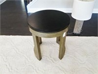 ROUND SIDE TABLE