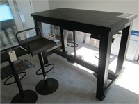 PUB TABLE WITH 4 BAR STOOLS