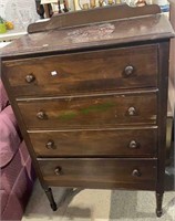 Small vintage four drawer dresser measures 39 x