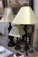 Table lamps, Lot of three lamps one is wooden,