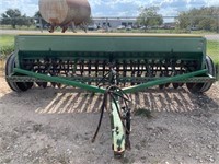 LL-JOHN DEERE 8300 DRILL