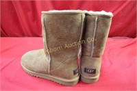 Ugg Boots Size W 9